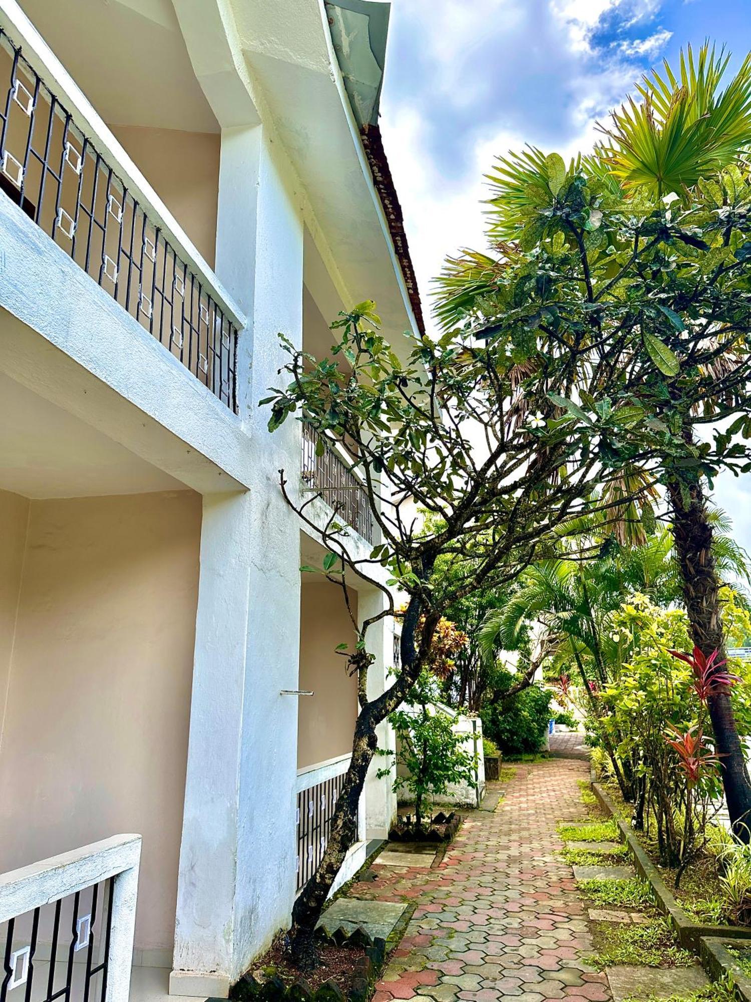 Riverside Bed & Breakfast 2*