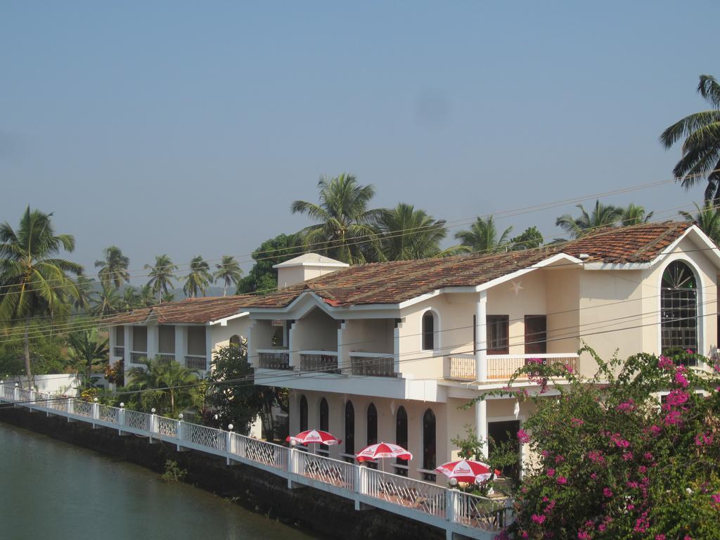 Riverside Bed & Breakfast 2*
