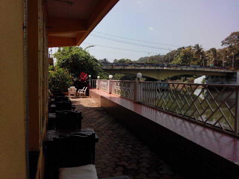 Riverside 2*